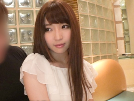 ＜ラブホ＞初対面のオッサン相手に堂々と対応してくれる美女♪経験少なめとは思えないビッチ感えぐ！