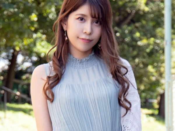 【人妻の禁断の恋】『旦那じゃ満足できないの…』色白美肌の奥様がラブホで不倫セックス！マンネリ打破のため、他人のチ●ポで激しく乱れる人妻の淫らな姿に興奮必至！♡