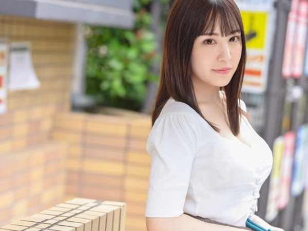 【神対応美少女デリバリー】激カワ素人美少女がお宅訪問！エッチなお願いも全部叶えちゃう♡夢のような時間を過ごせる神サービス！！