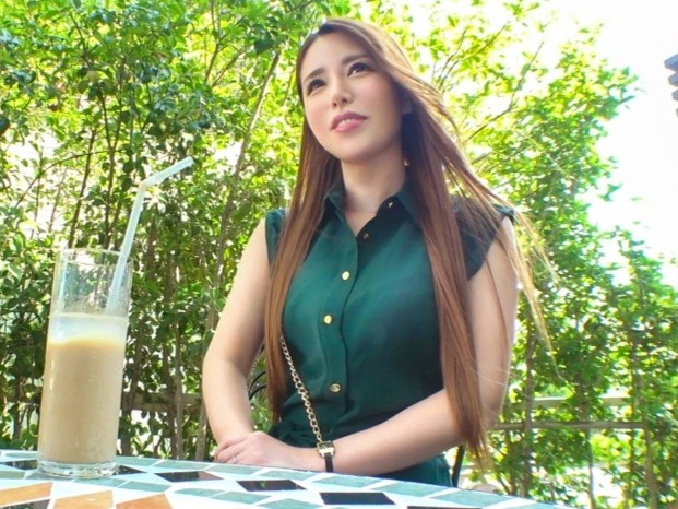 【美熟女秘書の淫らな秘密】『仕事中なのに…』30代人妻秘書がオフィスで禁断の快楽に溺れる！激ピストンに理性崩壊、マジイキしちゃうエロすぎる人妻の裏の顔♡