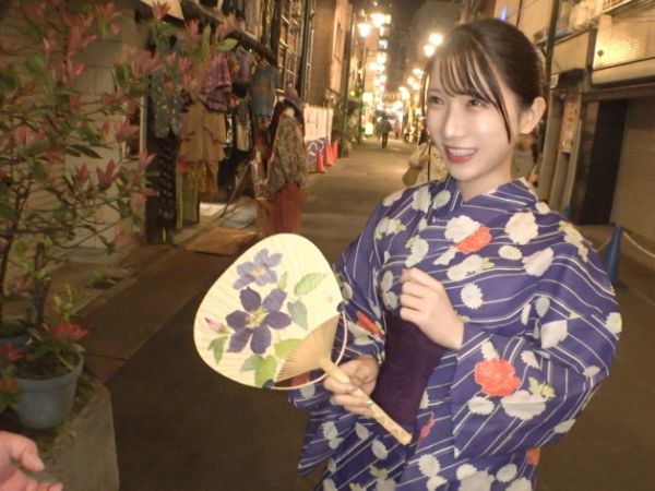 【浴衣美女の浮気現場】『彼氏じゃ物足りないの…』夏祭りの夜、置き去りにされた浴衣美人がナンパ師にホテルへ！美乳を露わにし、彼氏以外のチ●ポで感じまくる！浴衣を脱ぎ捨て、大胆な浮気セックスに溺れる！♡