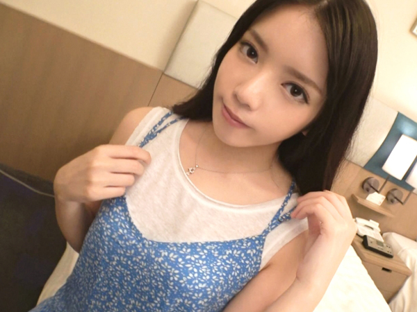 【小悪魔JDの貧乳プレイ】『えっ、顔にかけちゃうの？』激カワ女子大生が小悪魔スマイルで誘惑！貧乳ボディを揺らしてチンポを挿入され、整った顔に臭い精子をぶっかけられちゃう！！