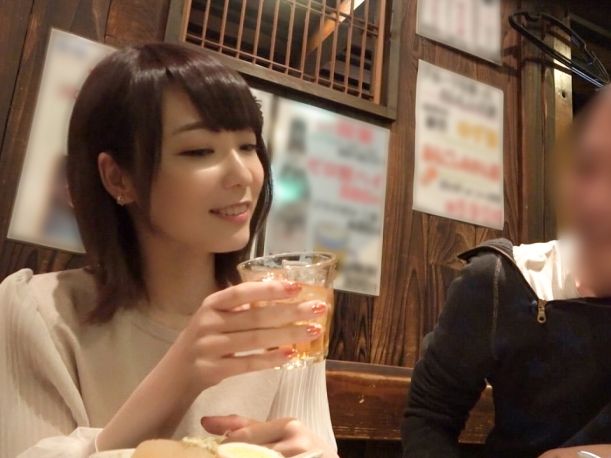 【スレンダーOLの裏の顔】『仕事終わりにこんなこと…』新宿でナンパした美人OLがホテルで本性解放！乳首舐めと指マンでマ●コびしょ濡れ、ドエロな本性をさらけ出す！！♡