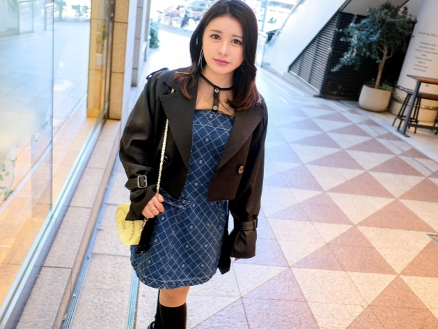 【肉感たっぷり人妻の不倫SEX】『旦那じゃ満足できないの…』ムチムチボディの人妻が、肉厚マ○コで肉棒を貪り尽くす！変態的なほどエロい不倫セックスに乱れまくる！♡