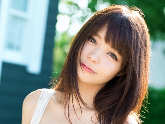 【貧乳素人娘のあどけないエッチ】『恥ずかしい…でも気持ちいい…』控えめおっぱいの女の子たちが大集合！制服や体育着でフェラチオしたり、幼さ残るカラダで大胆プレイ♡貧乳好きにはたまらない！！