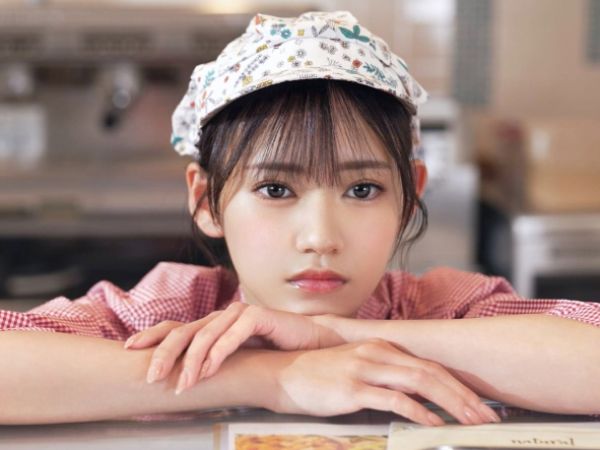 【甘い同棲生活】ケーキ屋で一目惚れした美少女店員と夢の同居！朝から晩までヤリまくり、制服姿で誘惑され、中出しSEX三昧の毎日！！♡