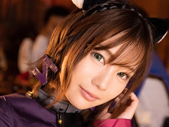 【異世界の淫獣と3P乱交】『この世界でしか味わえない快楽…』コスプレ美少女がチンポ2本に囲まれ、生ハメセックスで喘ぎまくる!突かれるたびに淫乱な本性をさらけ出す彼女に、たっぷり精子を注ぎ込む!♡