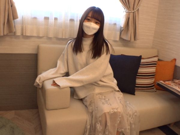 【内緒の生ハメ配信】「私のこと見てて♥」感度抜群の素人美少女とイチャラブSEX!彼女にバレないよう生ハメを楽しむ秘密の時間…ウブな反応とエロすぎる喘ぎ声に興奮が止まらない!www