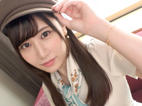 【無毛美少女の快楽堕ち】キュートなパイパン娘が肉棒でマ●コを激しく拡げられ、快感に悶える！無毛の秘部が丸見えでエロさMAX♡