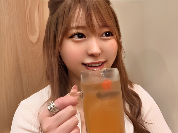 【SNSで話題の美少女】『気持ち良すぎる…』笑顔が可愛いインフルエンサーがローションまみれでエッチな体験！テカテカボディを激しく突かれ、おっぱいにザーメンたっぷり♡
