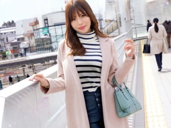 【人妻の禁断の快楽】『あっ…ダメ…気持ち良すぎる…』30代美ボディ妻がデカチンにメロメロ！夫以外のチンポで発情しちゃう！フェラでご奉仕、足コキで誘惑…未知の快感に溺れる人妻の淫らな不倫セックス♡